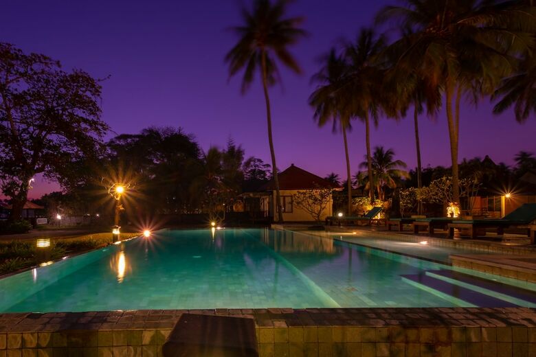 Oyo 1508 Mascot Beach Hotel