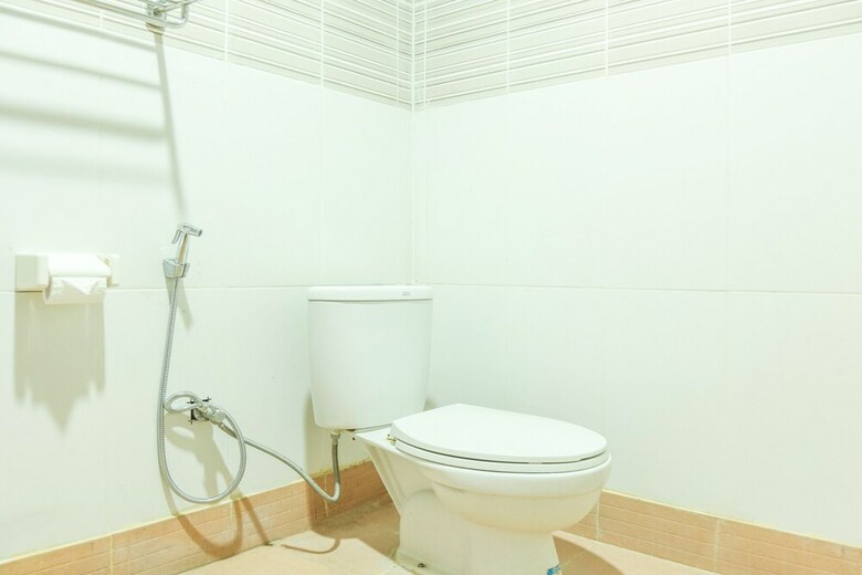 Hotel Oyo 1732 Edotel Praya
