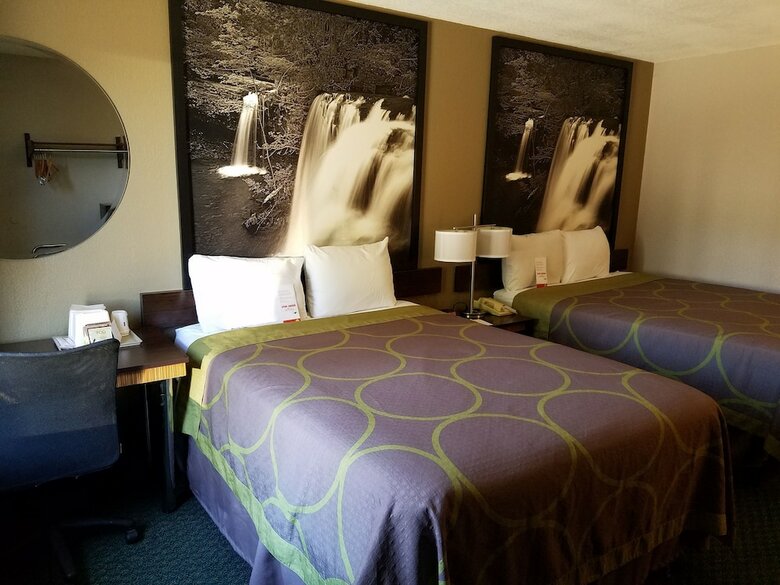 Motel Super 8 By Wyndham Bentonville
