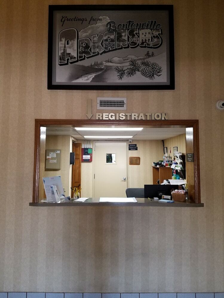 Motel Super 8 By Wyndham Bentonville