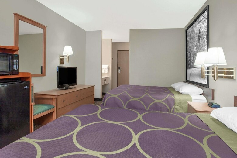 Hotel Super 8 By Wyndham Evansville East