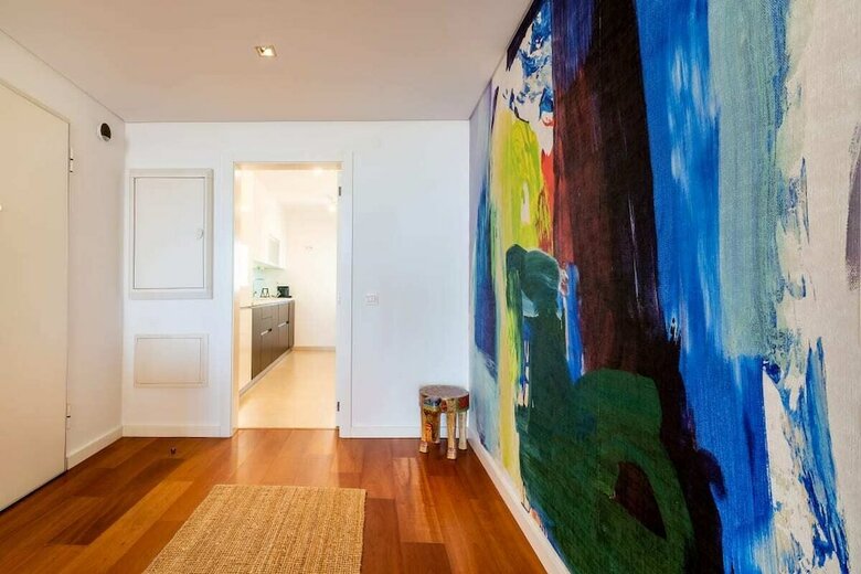 Gorgeous Apartment In Alges With Stunning Rooftop Pool