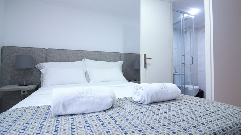 Apartamentos Oporto Near Island