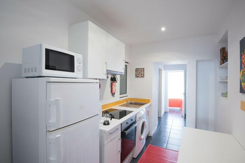 Aparthotel Madragoa Typical Apartments