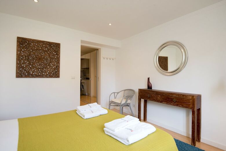 Aparthotel Madragoa Typical Apartments