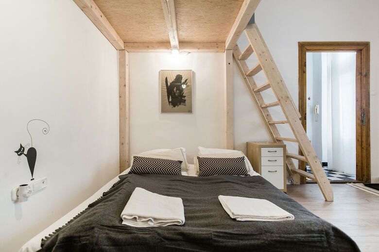 Kazinczy 10 Apartment