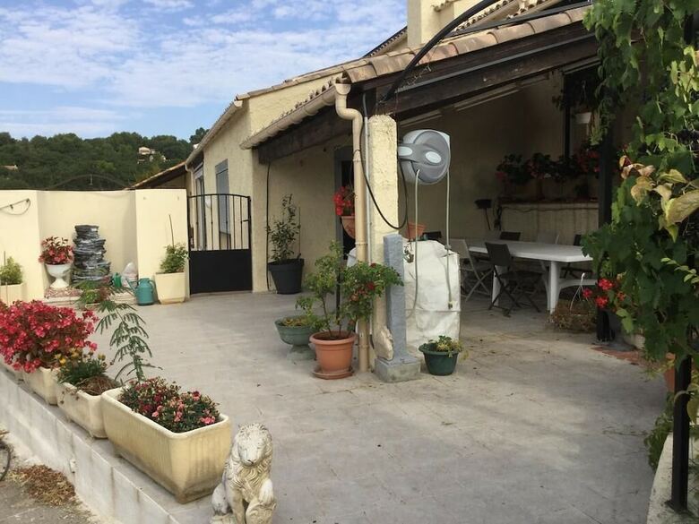 Bed & Breakfast Chambres D'hotes La Tamarisse