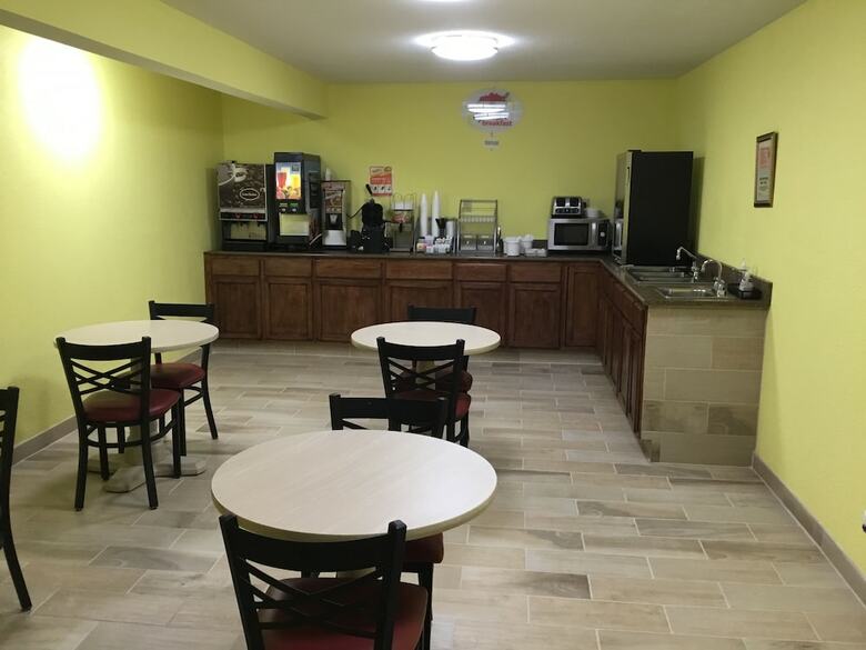 Hotel Super 8 By Wyndham Anamosa Ia