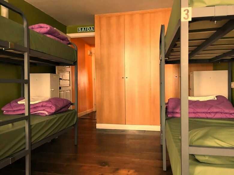 Hostal Albergue Azabache