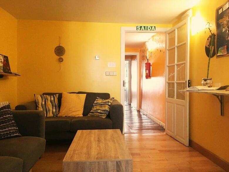 Hostal Albergue Azabache