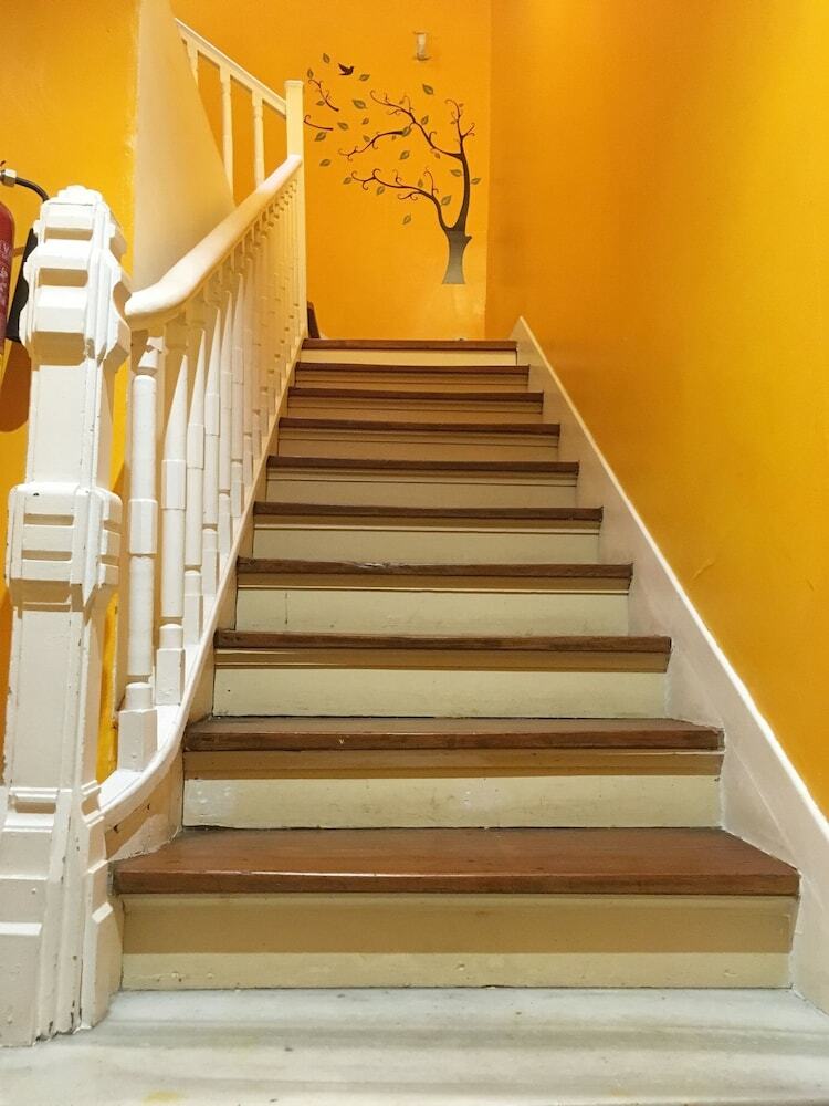 Hostal Albergue Azabache