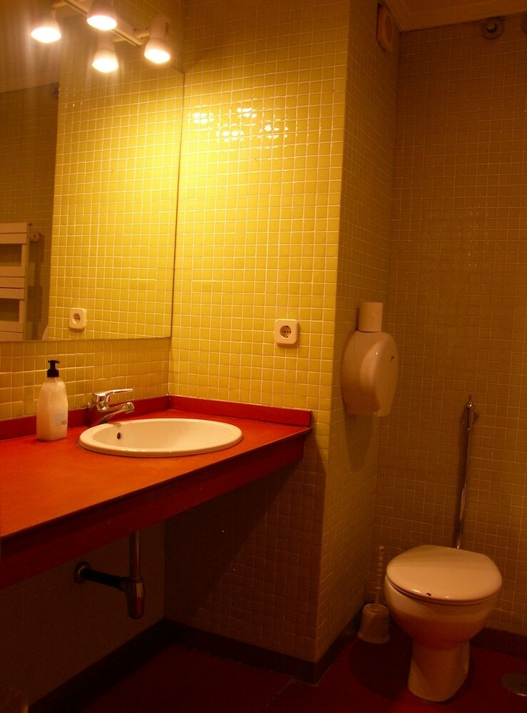 Hostal Albergue Azabache