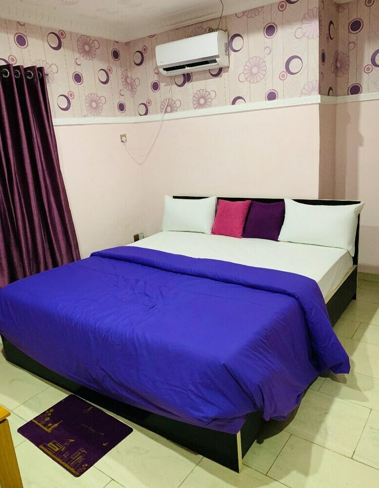 Ariflad Hotel & Suites