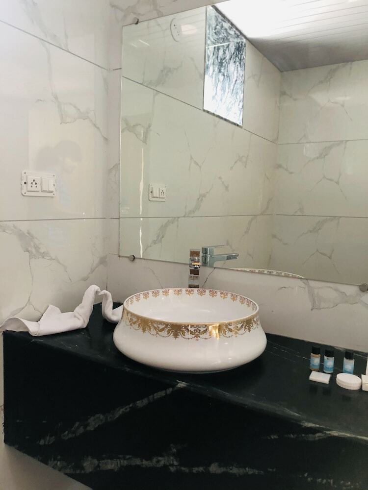 Hotel The White Fresco