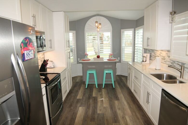 Pet Friendly, 3 Br, 2 Ba, Private Pool - Sunset Harbor