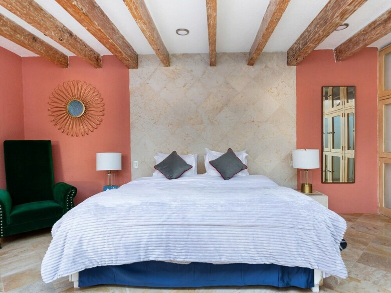 Hotel Collection O Coyota House