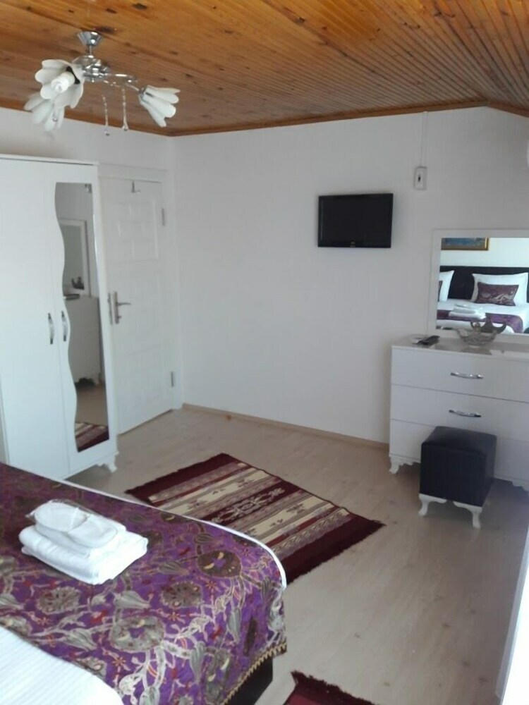 Golden Life Apart Otel