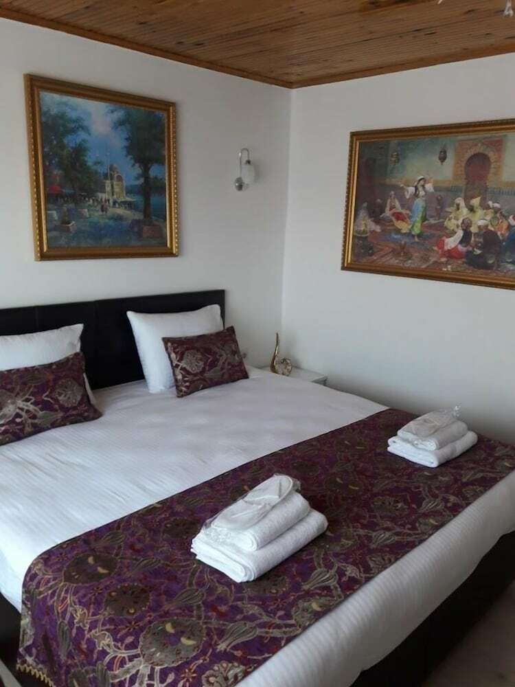 Golden Life Apart Otel