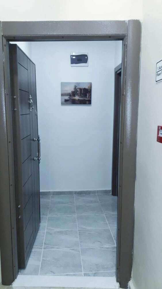 Golden Life Apart Otel