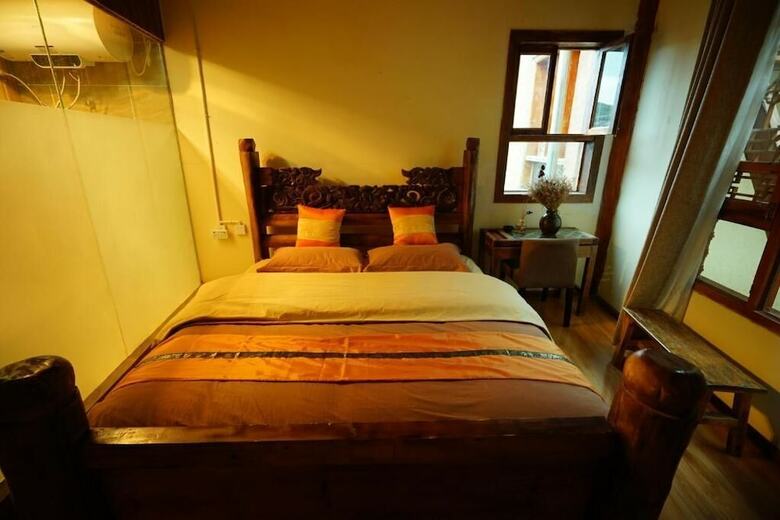 Hotel Jha Lam Gang Inn