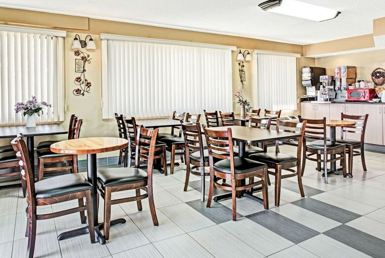 Hotel Knights Inn Aurora