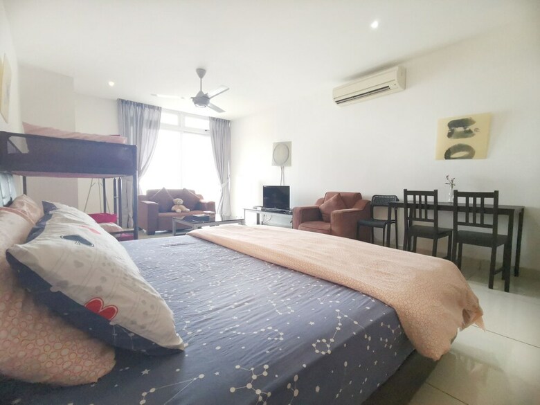 Apartamentos Ksl Studio Homestay By Immaculate