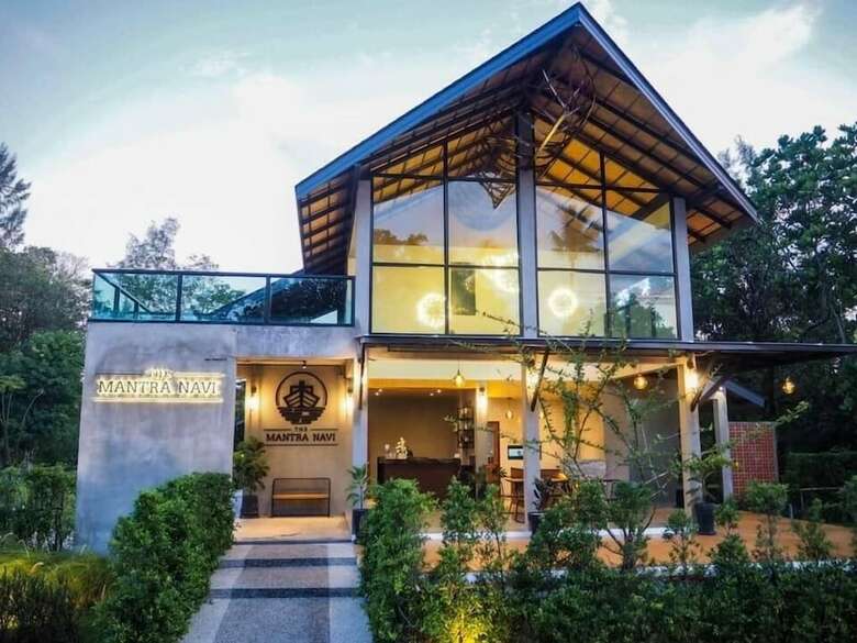 Hotel The Mantra Navi