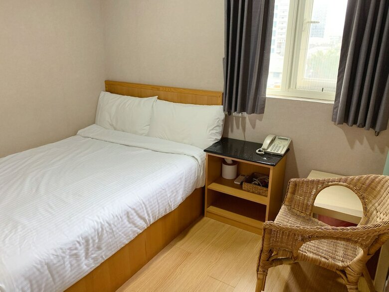 Xian Du Zhuang Hotel