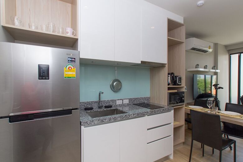 1 Bdr Apartment At Bangtao Beach (900m)