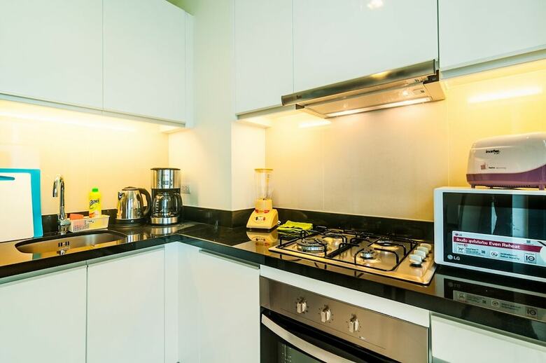 3bdr Townhouse 800m From Bangtao Beach
