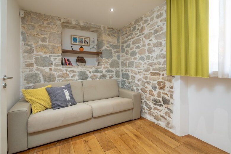 Apartamentos Awesome Stone House