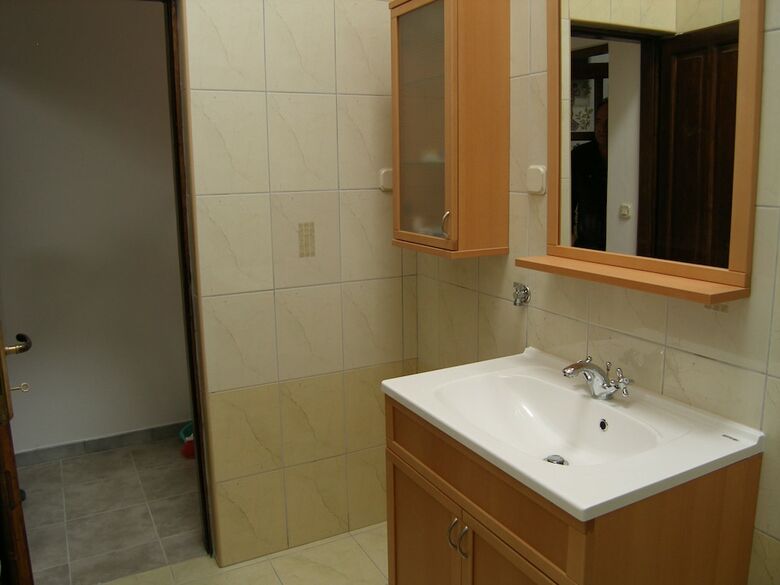 Easeful Pifar Apartment Great Location