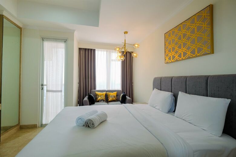 Stylish Studio Room Menteng Park Apartment