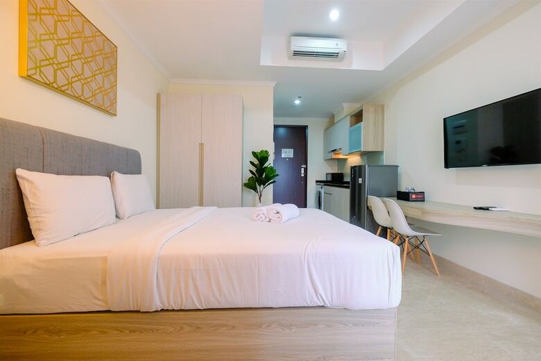 Stylish Studio Room Menteng Park Apartment