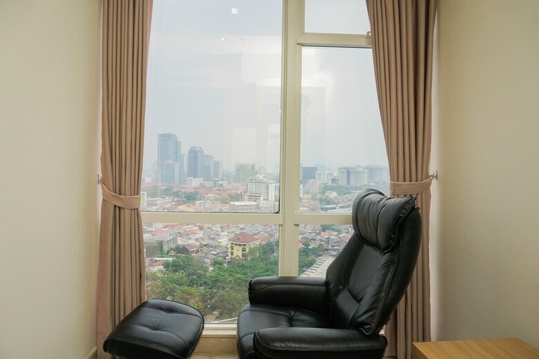 Elegant Studio At Menteng Park Apartment