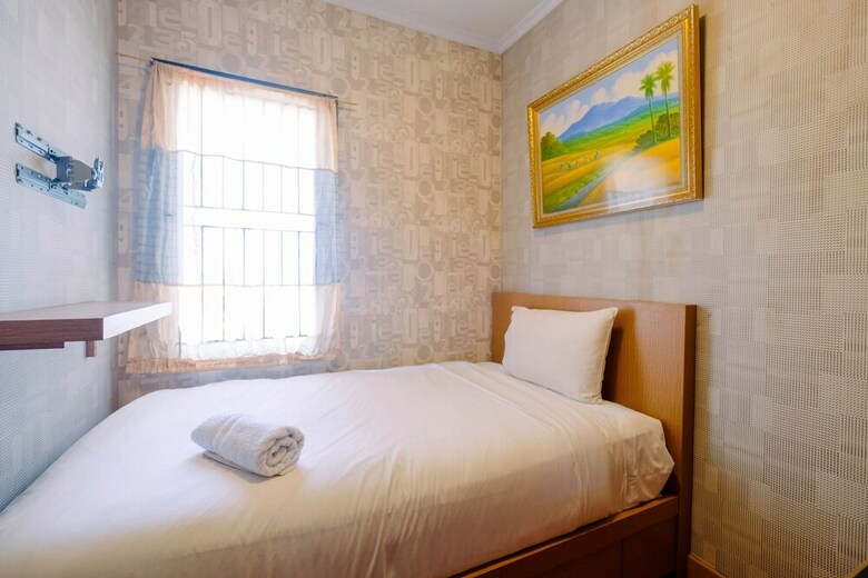 Comfy 2br At Mediterania Marina Ancol Apartment