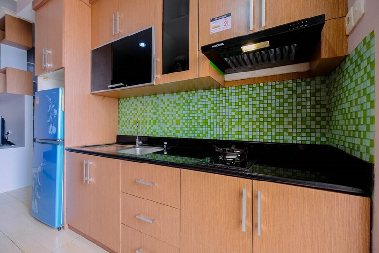 Comfy 2br At Mediterania Marina Ancol Apartment