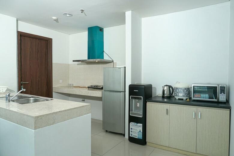 Luxurious 3br Near Shopping Mall At St. Moritz Apartment