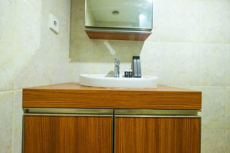 Comfy Studio Apartment At Tamansari The Hive