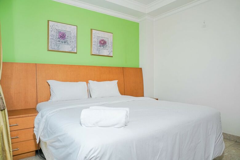 Good Location 2br At Park Royale Apartment