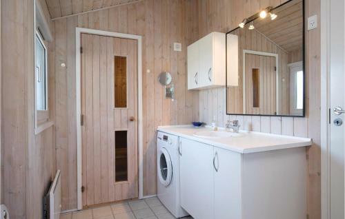 Holiday Home Ellysvej