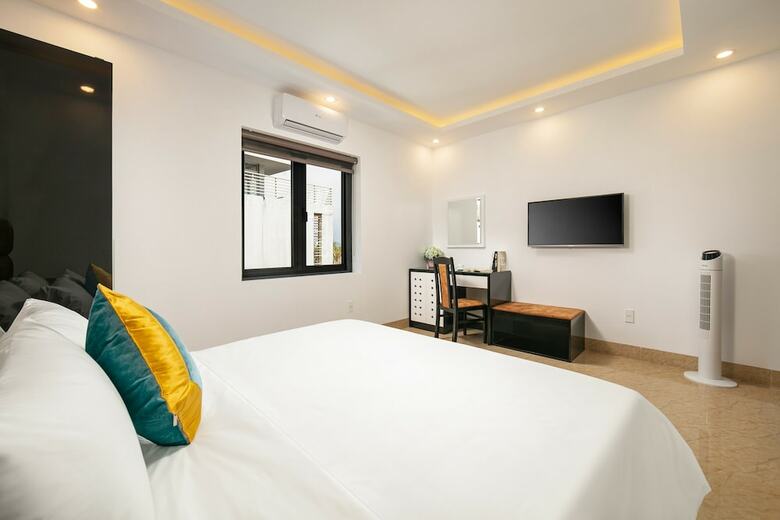 Hotel Tuan Chau Kingly Villa