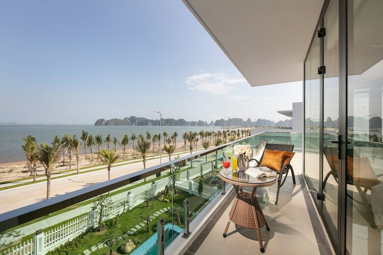 Hotel Tuan Chau Kingly Villa