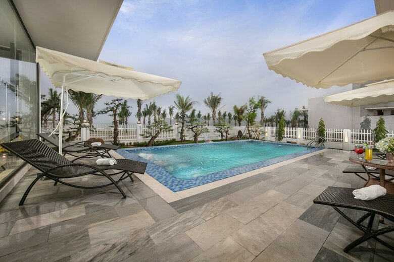 Hotel Tuan Chau Kingly Villa