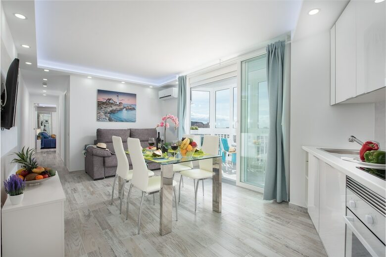 Y10d.best Yomely Apartment Las Americas