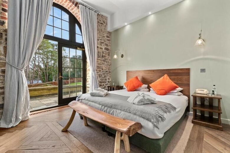 Bed & Breakfast Slebech Park Restaurant & Rooms