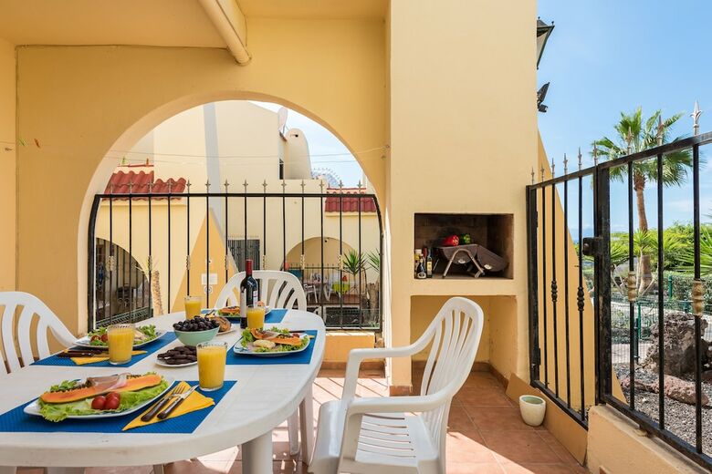 Apartamentos K1playa Fa�ab� Comfortable Swimming Pool