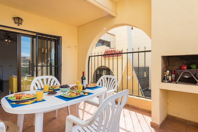 Apartamentos K1playa Fa�ab� Comfortable Swimming Pool