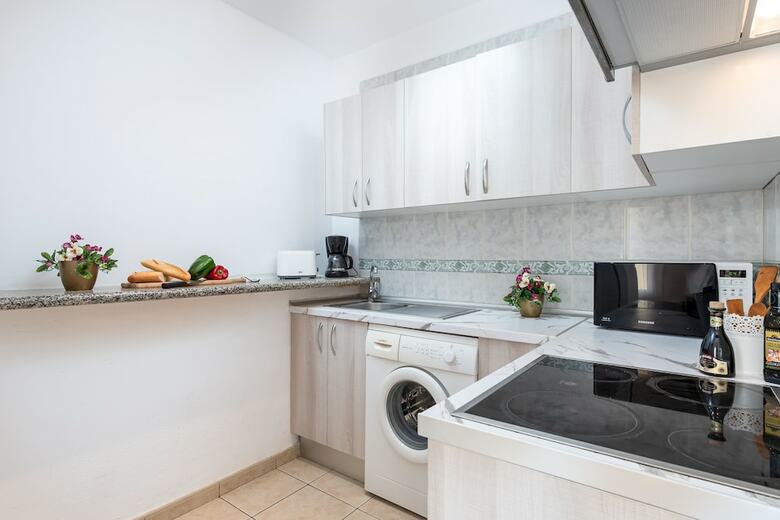 Apartamentos K1playa Fa�ab� Comfortable Swimming Pool