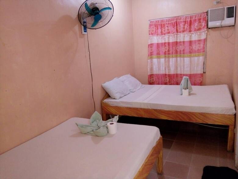 Hotel Mochileros Guesthouse